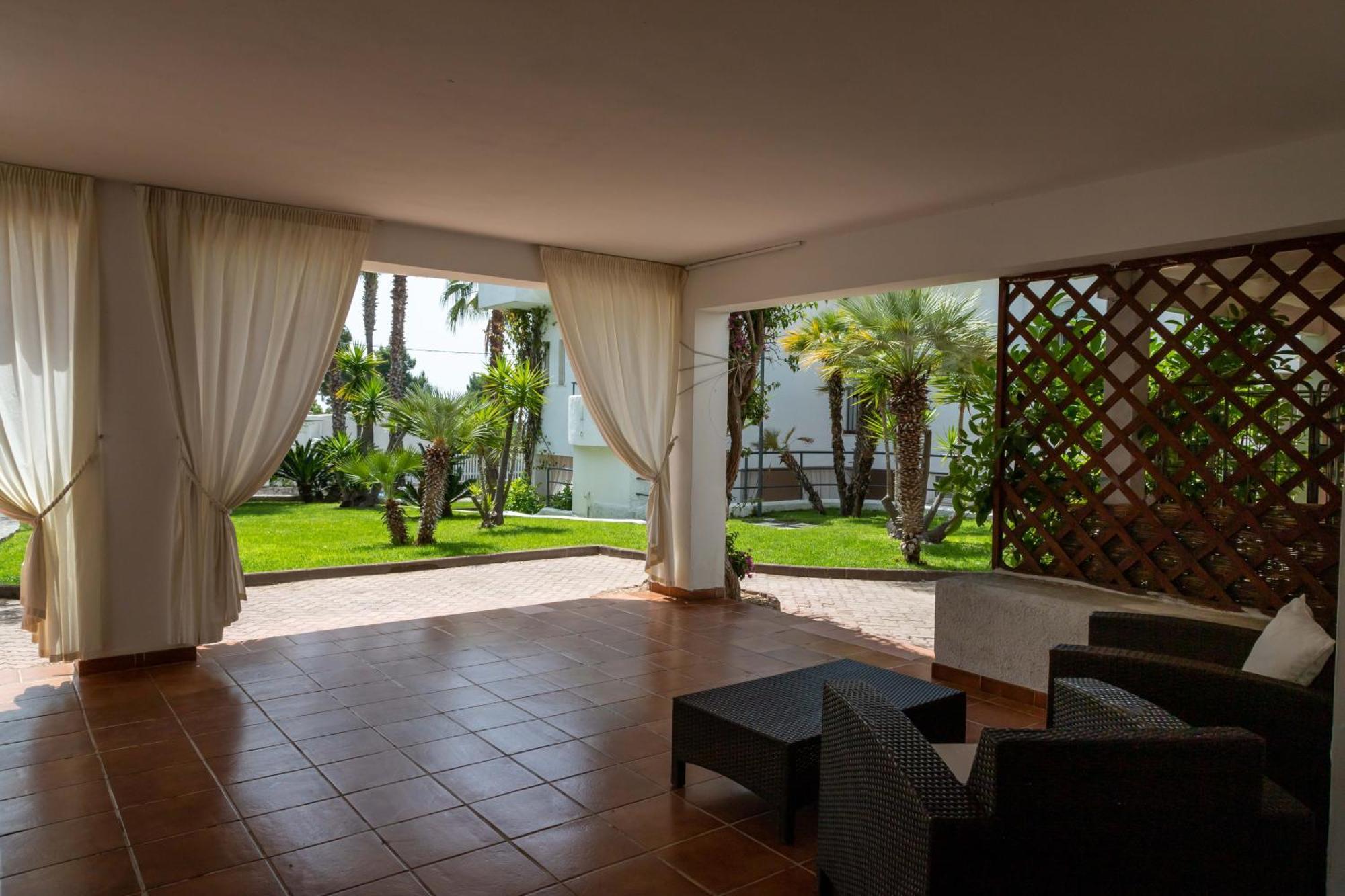 Ah Premium Baia Dei Faraglioni Mattinata Exterior foto