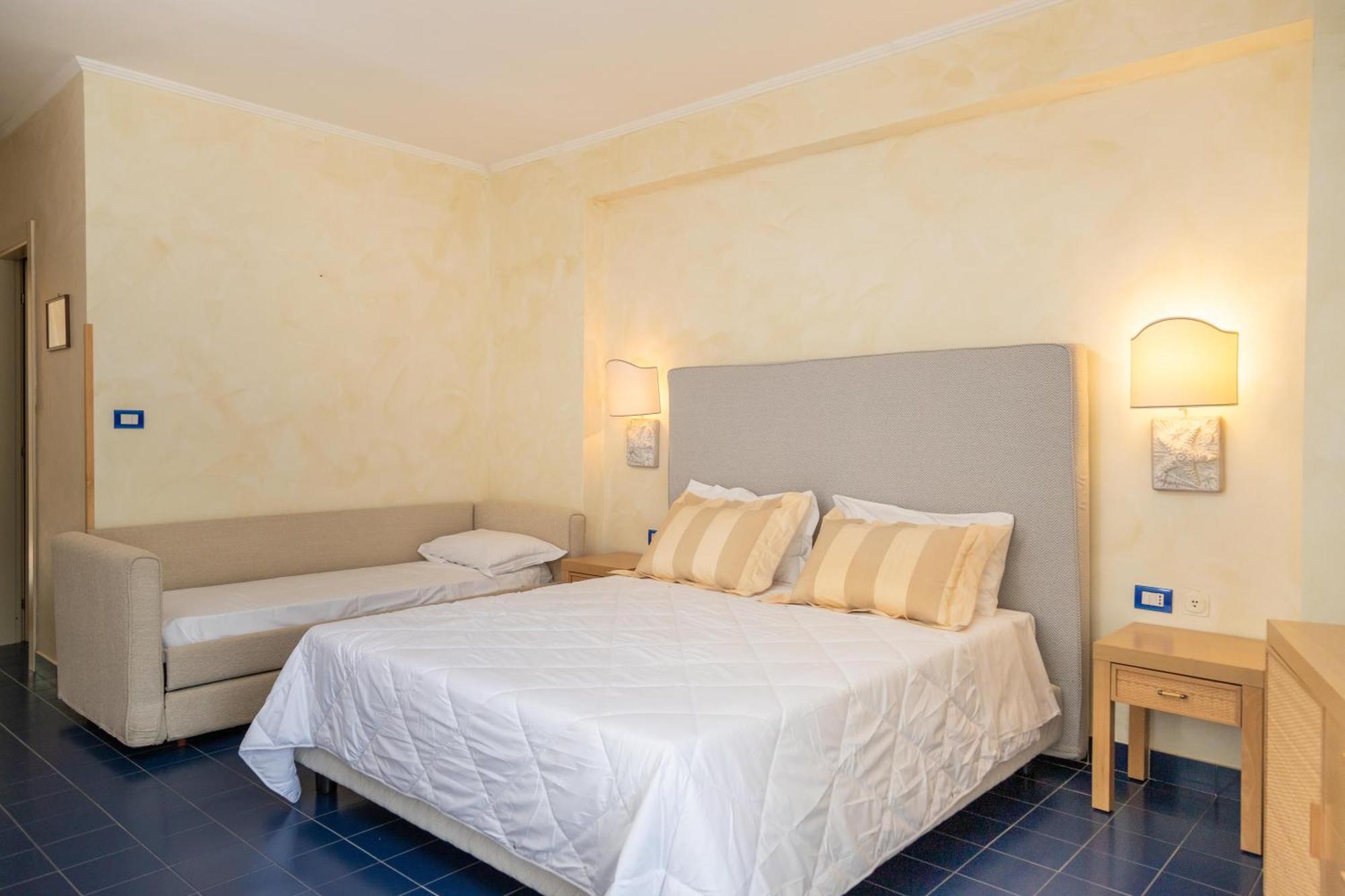 Ah Premium Baia Dei Faraglioni Mattinata Exterior foto